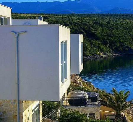 Vila Kapetan Stan Sleeps 8 Pool Air Con Posedarje