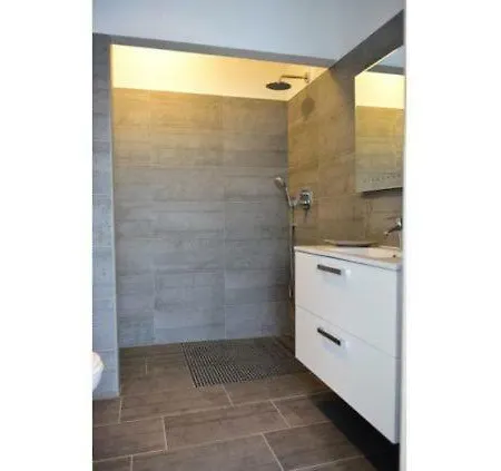 Kapetan Stan Sleeps 8 Pool Air Con Vila *
