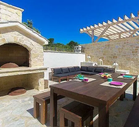 Kapetan Stan Sleeps 8 Pool Air Con Villa Posedarje